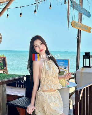 Đôi Mắt Dưới Gầm Giường
