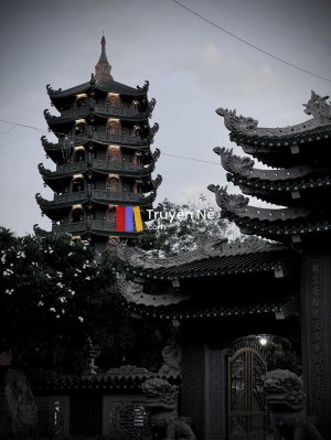 Nửa Đêm Ai Đang Gõ Cửa