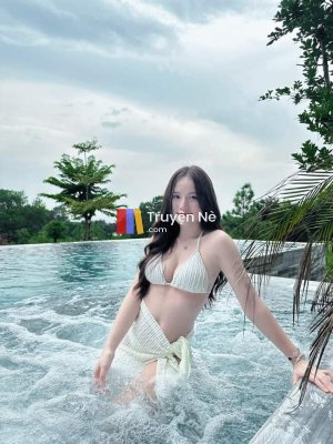 Khoảng Cách Giữa Chúng Ta