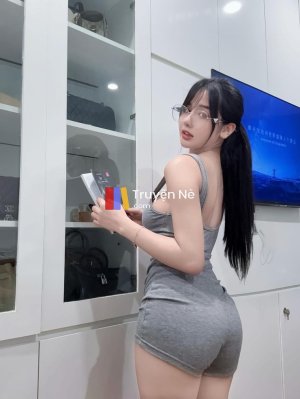 Quá Khứ Đen Tối và Cuộc Đời Mới