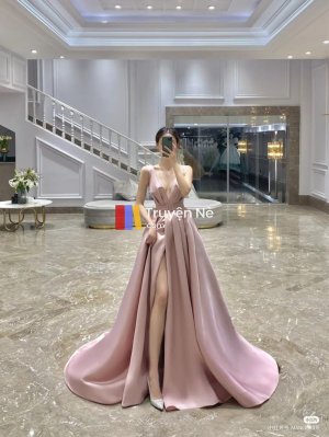 Người Phụ Nữ Trong Truyện Ngược