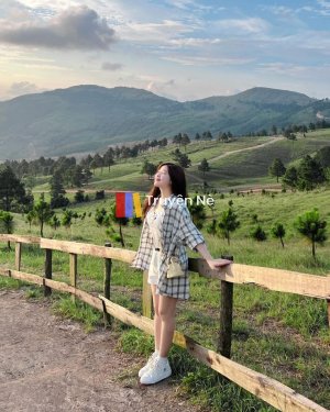 Cuộc Chiến Căn Nhà Huyền Bí