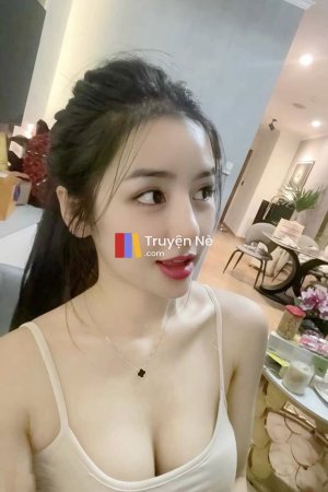 Cuối Tuần Sống Chung Bí Ẩn